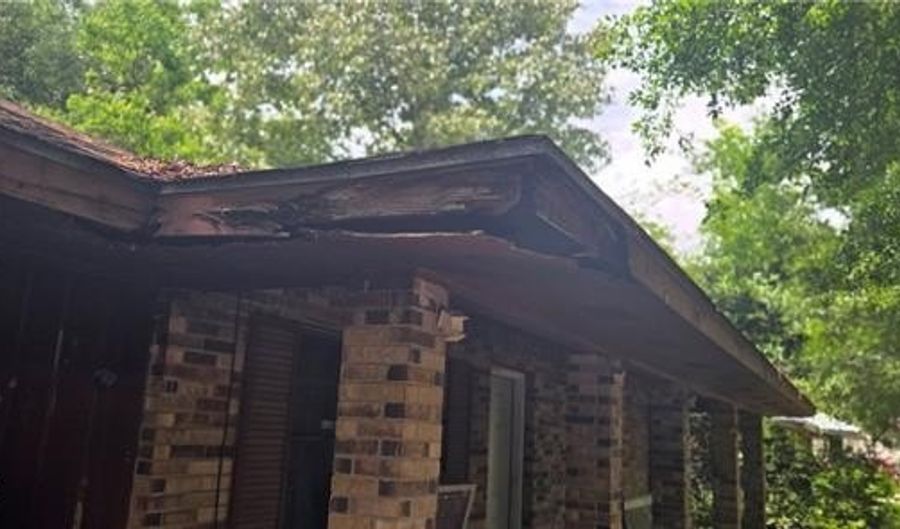 1503 FRONT St, Bogalusa, LA 70427 - 3 Beds, 2 Bath