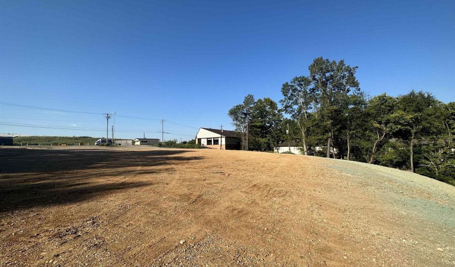 1500 W Sevier St, Benton, AR 72019 - 0 Beds, 0 Bath