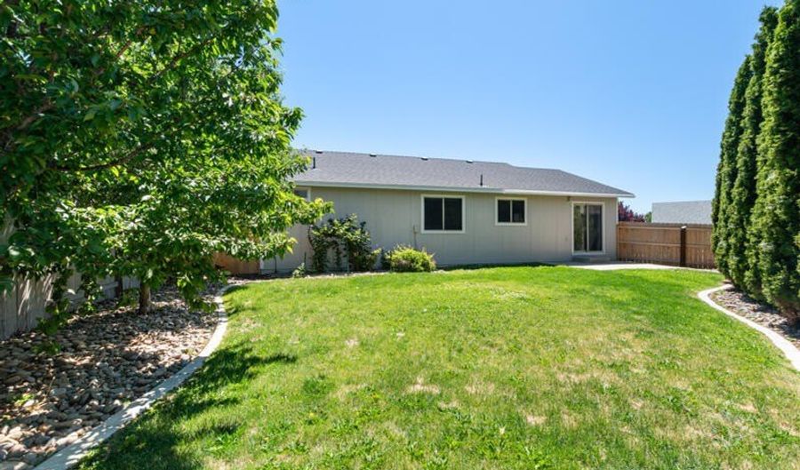 923 Ranchview Cir, Carson City, NV 89705 - 3 Beds, 2 Bath