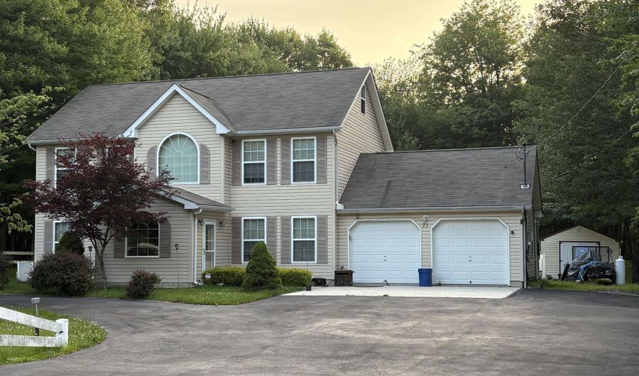 71 Meckesville Rd, Albrightsville, PA 18210 - 3 Beds, 3 Bath