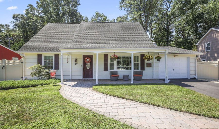 47 Overlea Ln, Aberdeen, NJ 07747 - 4 Beds, 2 Bath