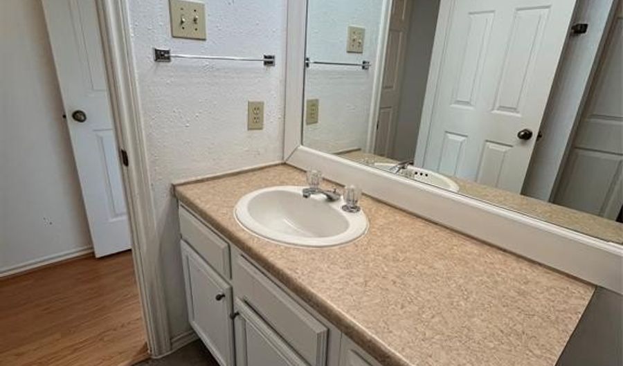 16301 Ledgemont Ln 273B, Addison, TX 75001 - 1 Beds, 1 Bath