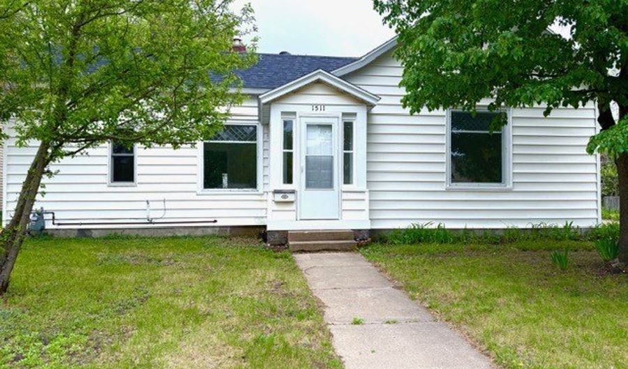 1511 Lynn Ave, Altoona, WI 54720 - 3 Beds, 1 Bath