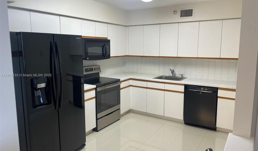 3530 Mystic Pointe Dr 1204, Aventura, FL 33180 - 2 Beds, 2 Bath