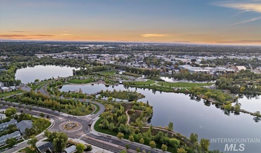 3249 W Moore St, Boise, ID 83702 - 3 Beds, 4 Bath