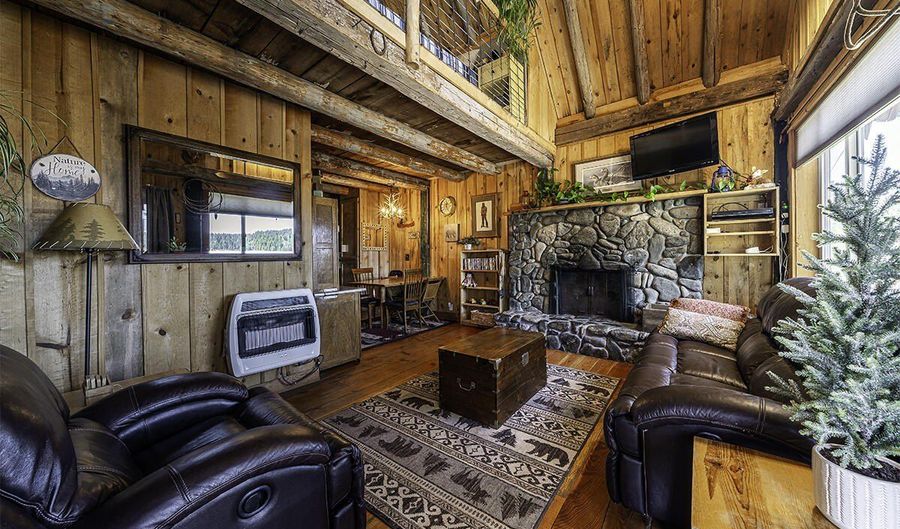 7515 Hyatt Prairie Rd, Ashland, OR 97520 - 1 Beds, 1 Bath