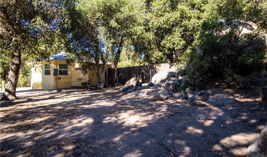 18670 Cryer Dr, Banning, CA 92220 - 1 Beds, 1 Bath