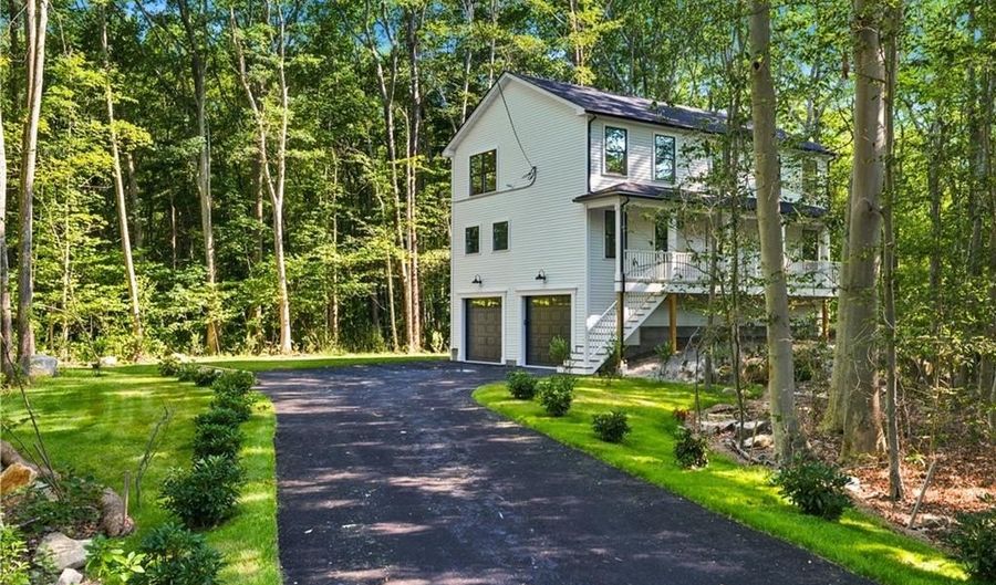 172 Pine Swamp Rd, Cumberland, RI 02864 - 3 Beds, 3 Bath