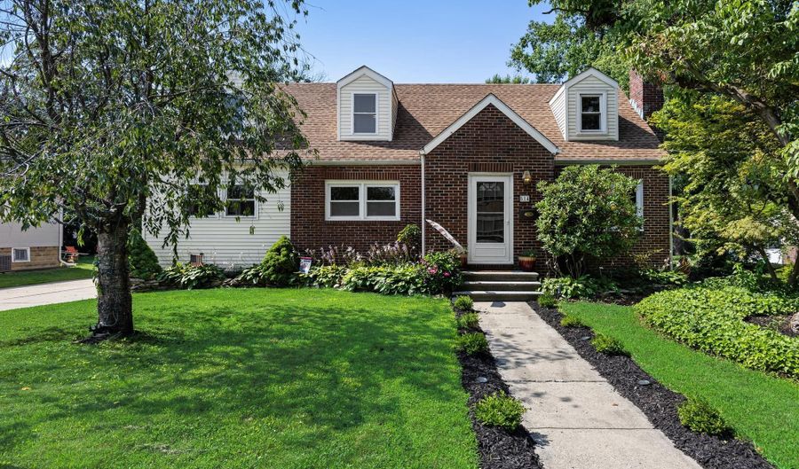 514 WALNUT St, Audubon, NJ 08106 - 4 Beds, 3 Bath