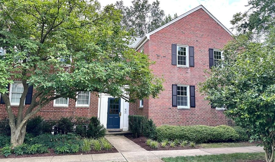 6727 W WAKEFIELD Dr #J, Alexandria, VA 22307 - 2 Beds, 1 Bath