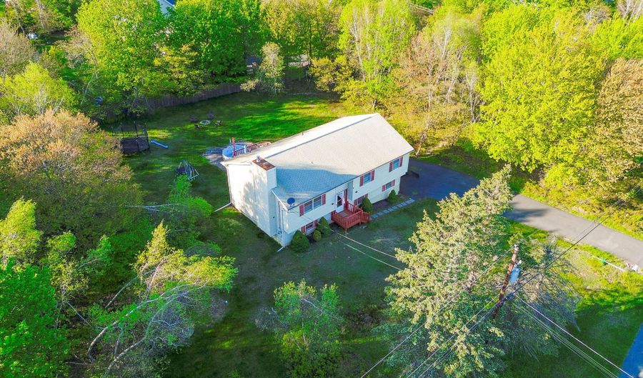 2083 Sun Valley Dr, Blakeslee, PA 18610 - 3 Beds, 2 Bath