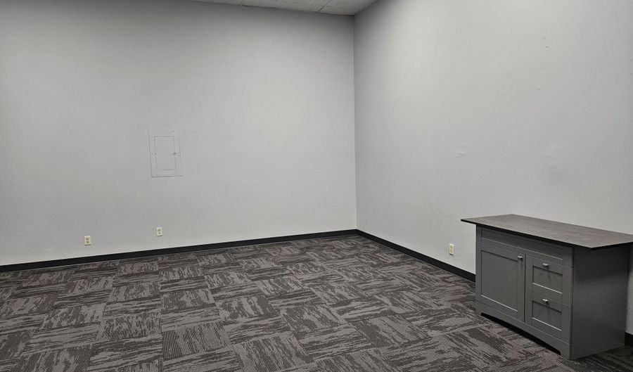 2123 SE 6th # 18 Ave, Aberdeen, SD 57401 - 0 Beds, 0 Bath