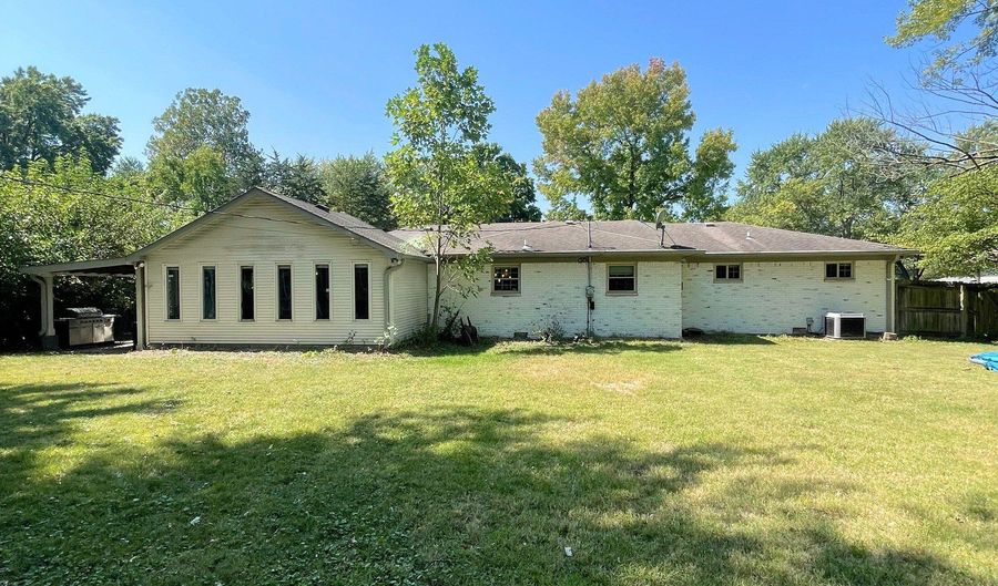 7011 McLain Dr, Indianapolis, IN 46217 - 3 Beds, 2 Bath