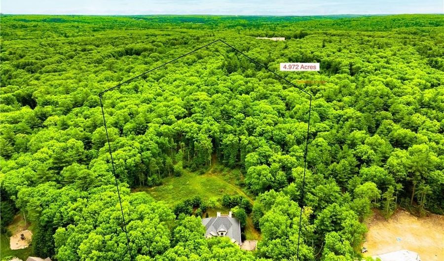 4 Hart Pond Dr, North Smithfield, RI 02896 - 4 Beds, 3 Bath