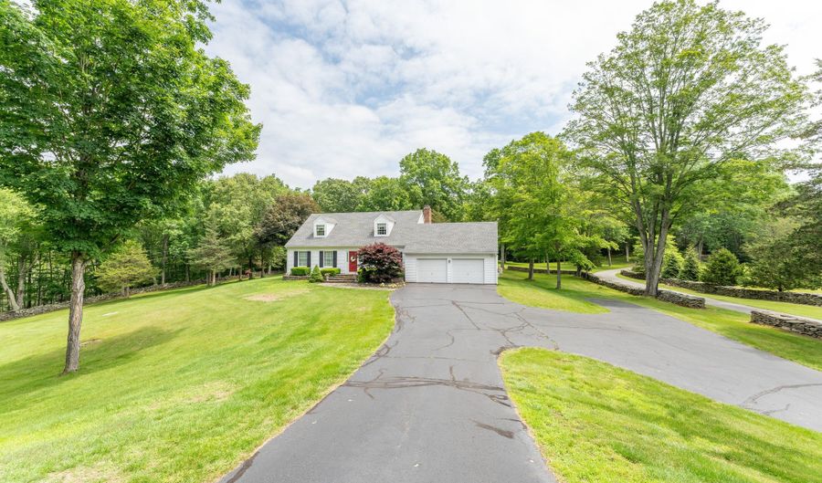 170 Pomfret Rd, Brooklyn, CT 06234 - 3 Beds, 3 Bath