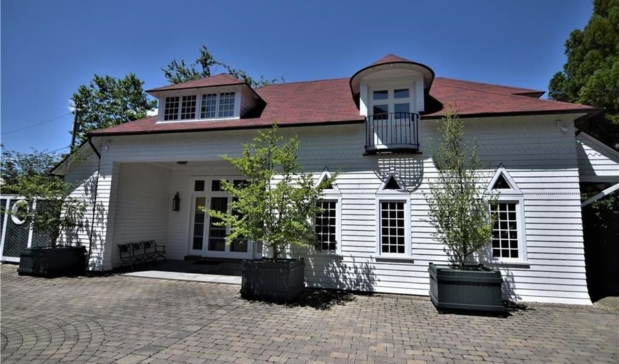 431 Bellevue Ave CH, Newport, RI 02840 - 3 Beds, 3 Bath