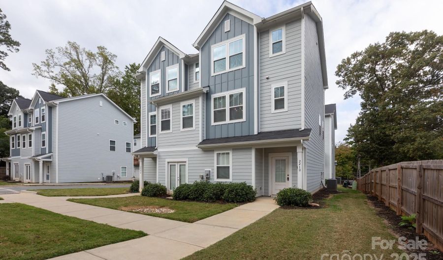 2410 Via Del Conte Aly, Charlotte, NC 28205 - 2 Beds, 3 Bath