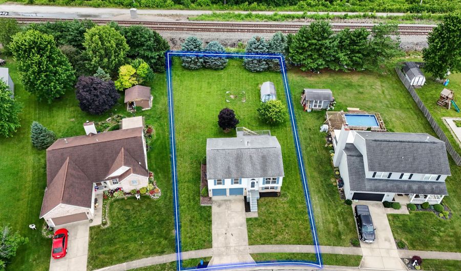56 Ashton Dr, Ashville, OH 43103 - 3 Beds, 3 Bath