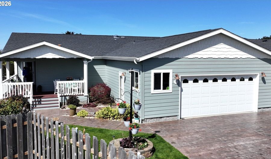 98126 W BENHAM Ln 73, Brookings, OR 97415 - 3 Beds, 2 Bath