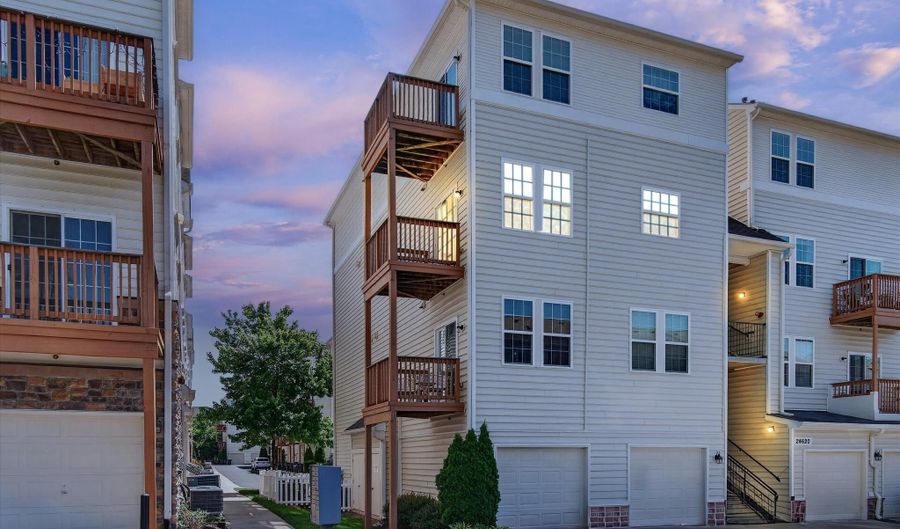24620 BYRNE MEADOW Sq 300, Aldie, VA 20105 - 2 Beds, 2 Bath