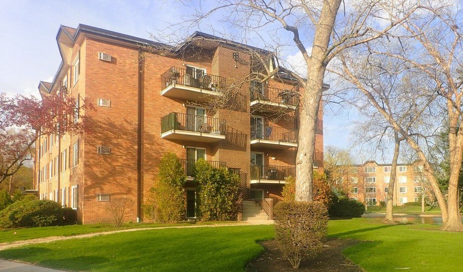 1127 S Old Wilke Rd 101, Arlington Heights, IL 60005 - 2 Beds, 2 Bath