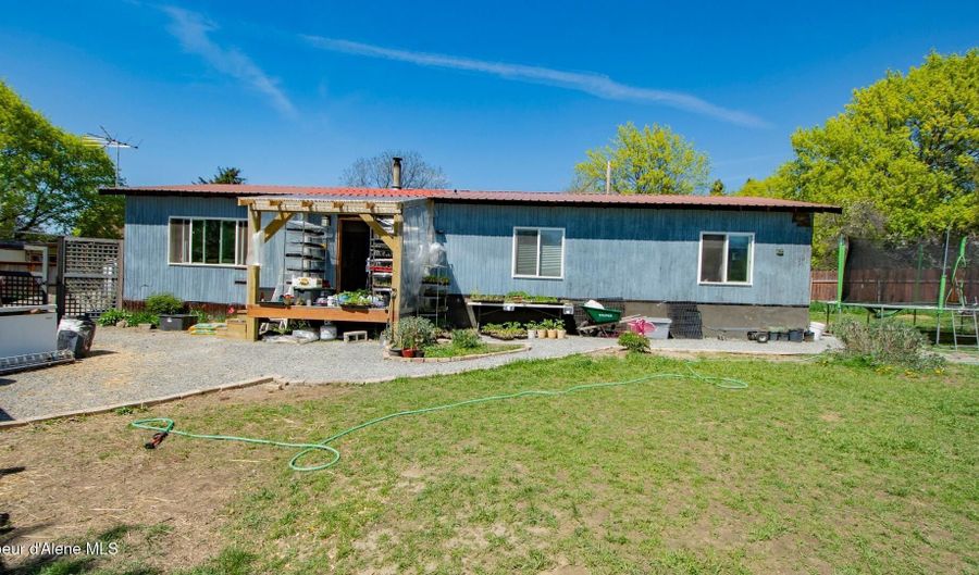 6702 Pine St, Bonners Ferry, ID 83805 - 3 Beds, 2 Bath