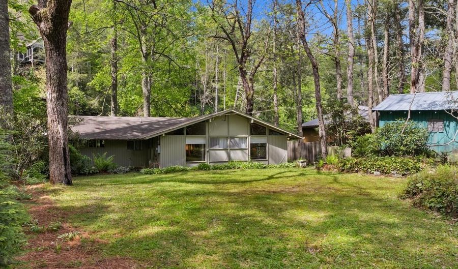 1145 Franklin Rd, Highlands, NC 28741 - 2 Beds, 2 Bath
