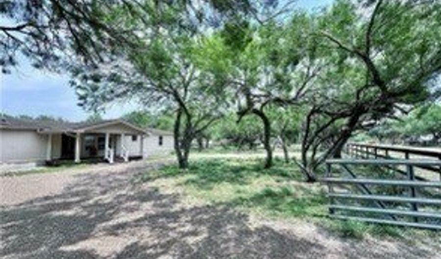 534 County Road 324, Alice, TX 78332 - 3 Beds, 2 Bath