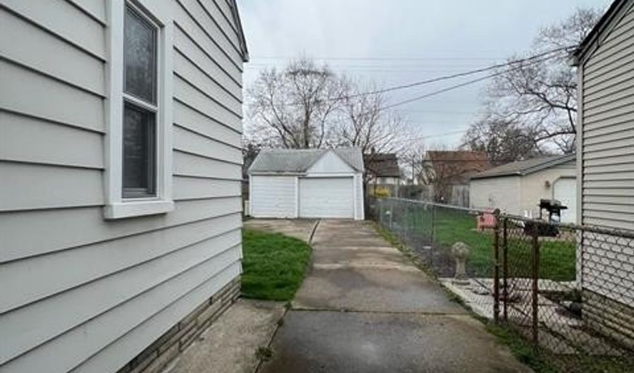 6592 ROBINSON Ave, Allen Park, MI 48101 - 3 Beds, 1 Bath