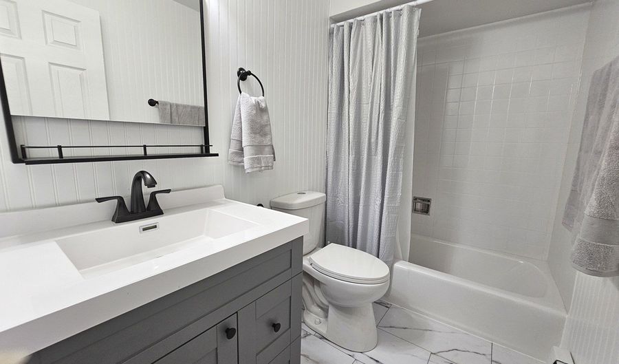 12620 S Alpine Dr 9, Alsip, IL 60803 - 2 Beds, 1 Bath