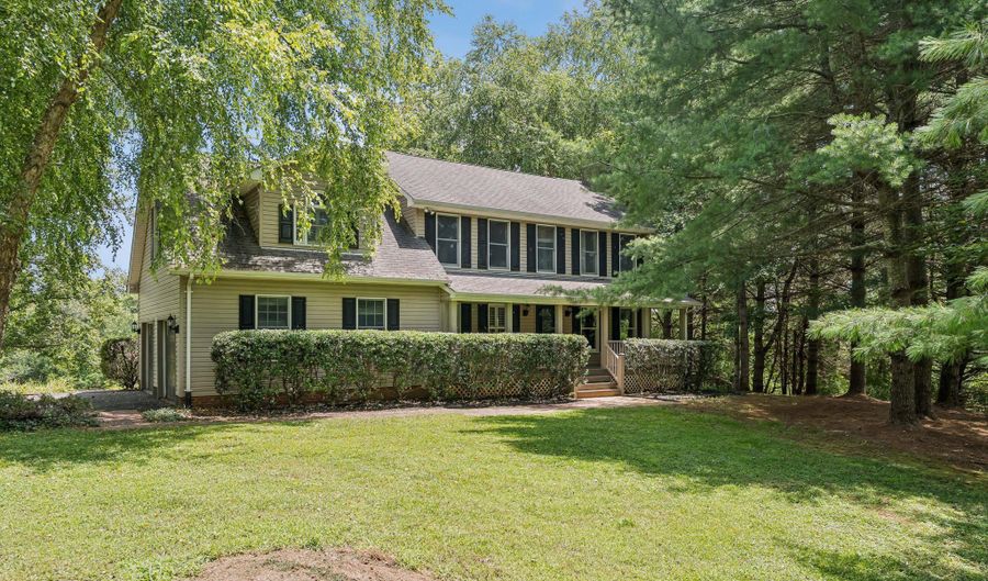 16289 QUAIL RIDGE Dr, Amissville, VA 20106 - 4 Beds, 3 Bath