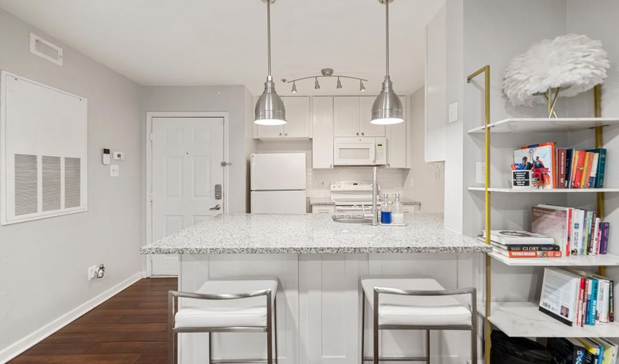 3309 WYNDHAM Cir 1180, Alexandria, VA 22302 - 1 Beds, 1 Bath