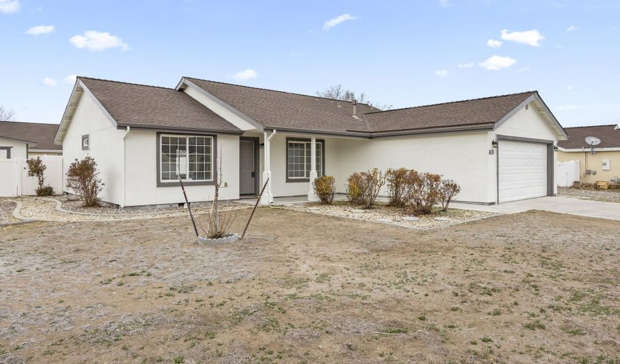 1418 Red Bluff Way, Fernley, NV 89408 - 3 Beds, 2 Bath