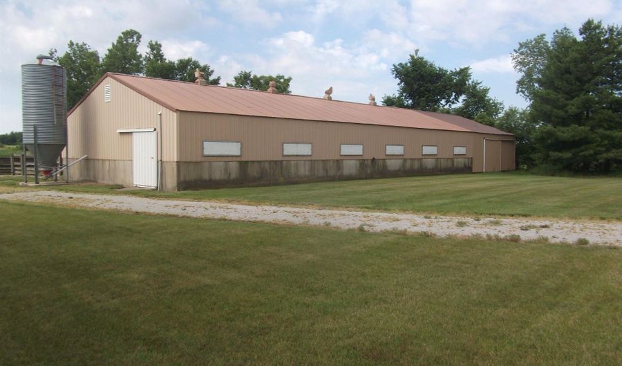 4565 E 100 N, Angola, IN 46703 - 4 Beds, 4 Bath