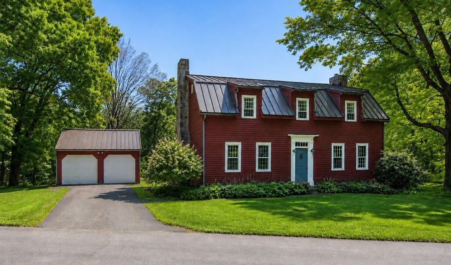 208 Wood Creek Rd, Bethlehem, CT 06751 - 3 Beds, 3 Bath