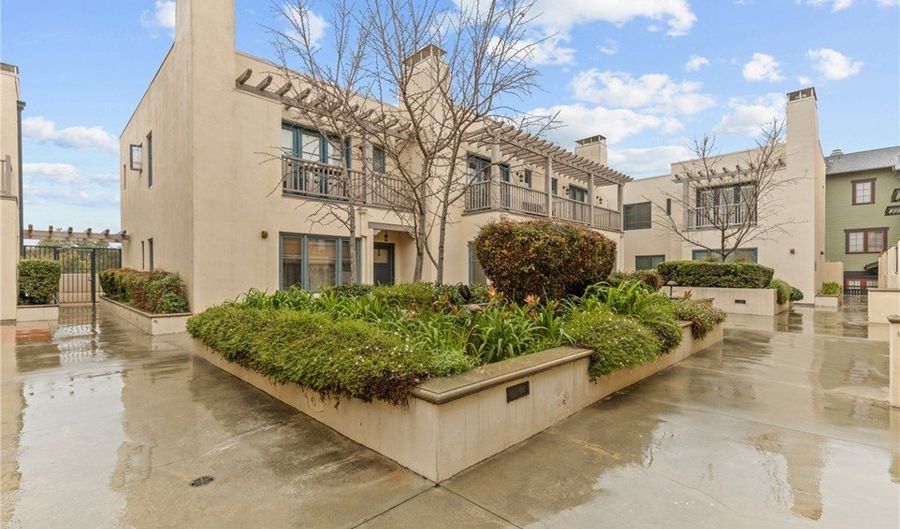 809 Meridian Ave U, South Pasadena, CA 91030 - 2 Beds, 3 Bath