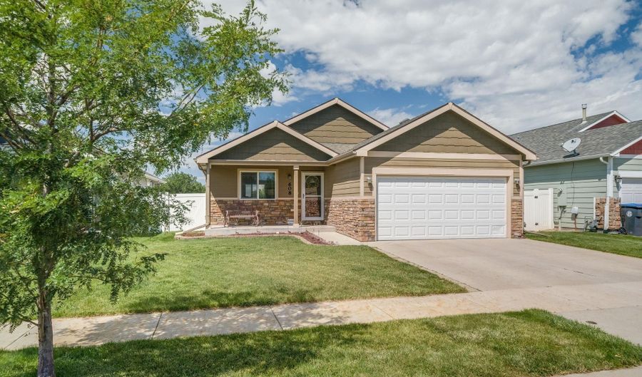 608 TAGGART Dr, Cheyenne, WY 82007 - 4 Beds, 3 Bath