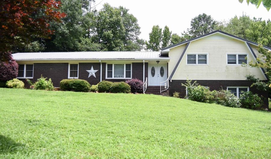3911 PERKERSON Dr, Anniston, AL 36201 - 5 Beds, 4 Bath