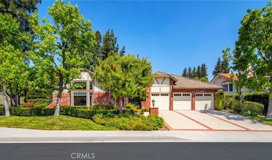 29551 Weeping Willow, Agoura Hills, CA 91301 - 4 Beds, 4 Bath