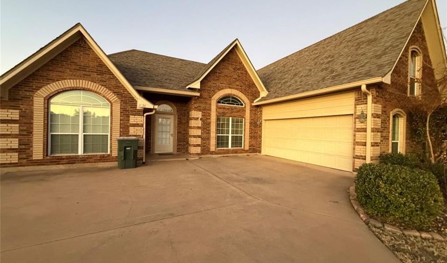 3426 Silver Oaks Dr, Abilene, TX 79606 - 4 Beds, 4 Bath