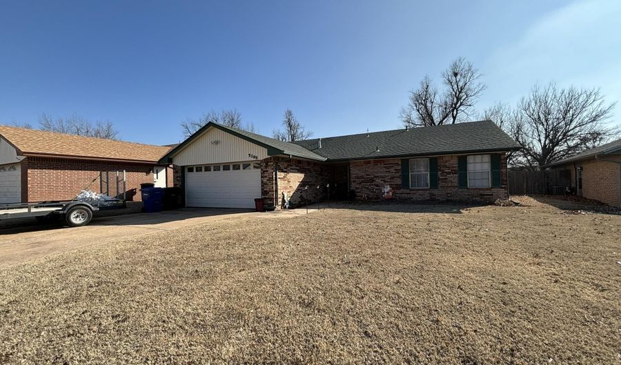3105 Willow Brook Dr, Enid, OK 73703 3 Beds, 2 Baths, Single Family Detached 26 of Photos