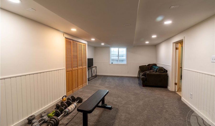 119 W 8th Ave, Big Timber, MT 59011 - 5 Beds, 3 Bath