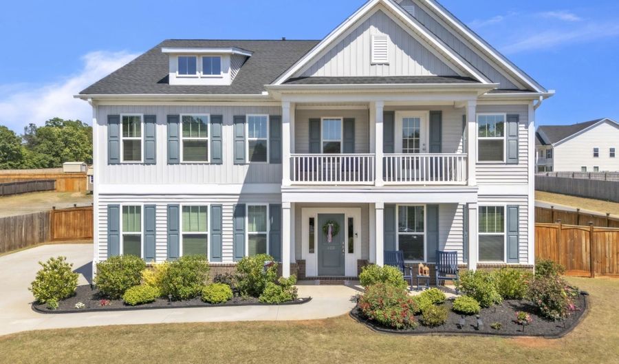 400 N Oak Crest Dr, Belton, SC 29627 - 5 Beds, 4 Bath