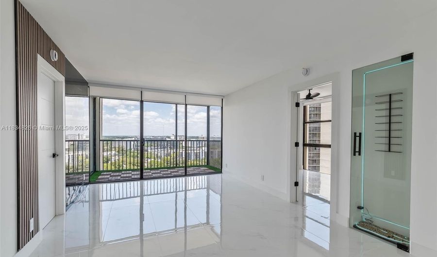 20335 W Country Club Dr 1902, Aventura, FL 33180 - 2 Beds, 2 Bath