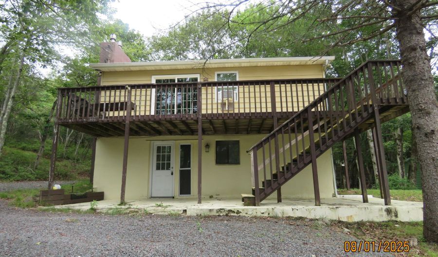 344 Birch Dr, Blakeslee, PA 18610 - 3 Beds, 2 Bath