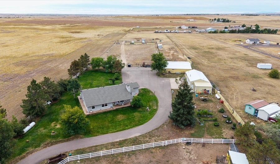50950 E 32nd Ave, Bennett, CO 80102 - 4 Beds, 3 Bath