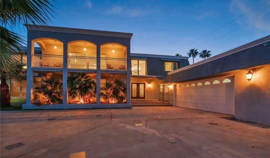 1400 Maria Elena Dr, Las Vegas, NV 89104 - 5 Beds, 5 Bath