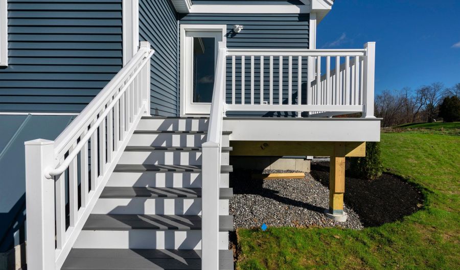 150 County Rd 4-142-8, Amherst, NH 03031 - 5 Beds, 4 Bath