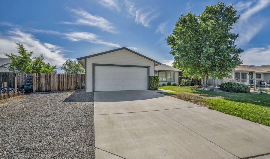 918 Nicole St, Dayton, NV 89403 - 3 Beds, 2 Bath