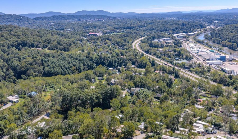 22 Mulberry Street Unit 17 And 19 17 And 19, Asheville, NC 28804 - 3 Beds, 2 Bath
